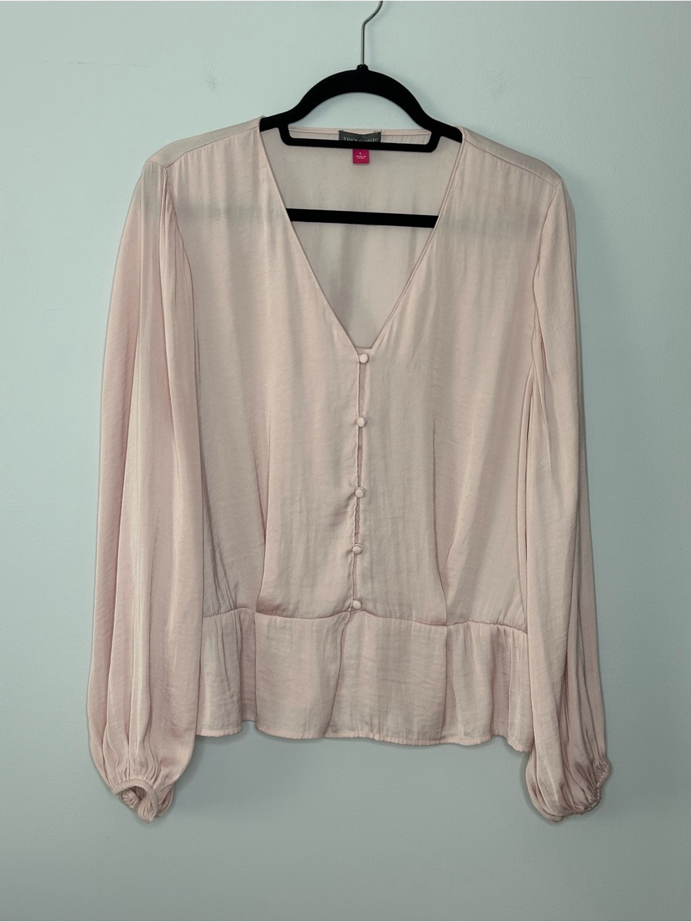 Vince Camuto Pale Pink V-Neck Button Front Blouse Sz L